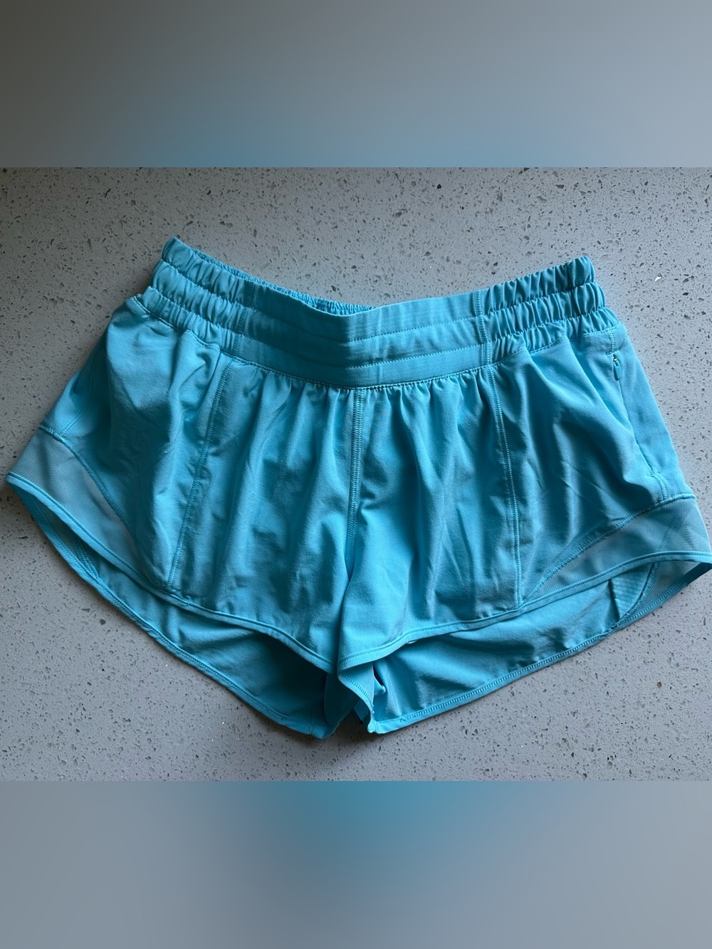 Lululemon Women's Hotty Hot Run Shorts 2.5” inseam blue size 6